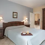 Апарт-отель Residenza Dei Fiori Каннеро-Ривьера