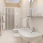 Residenza Dei Fiori 4* Каннеро-Ривьера
