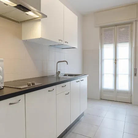 Residenza Dei Fiori מלון דירות קנרו ריביירה