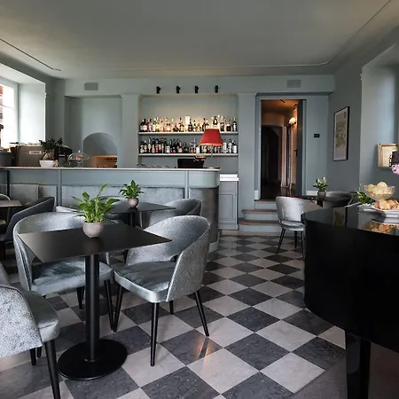 Residenza Dei Fiori 4*