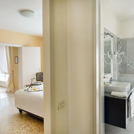 Residenza Dei Fiori Hotel apartamentowy