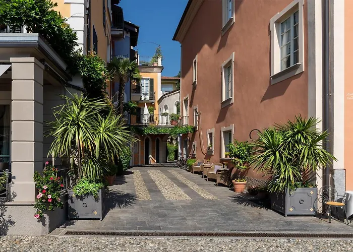 Residenza Dei Fiori Lägenhetshotell Cannero Riviera