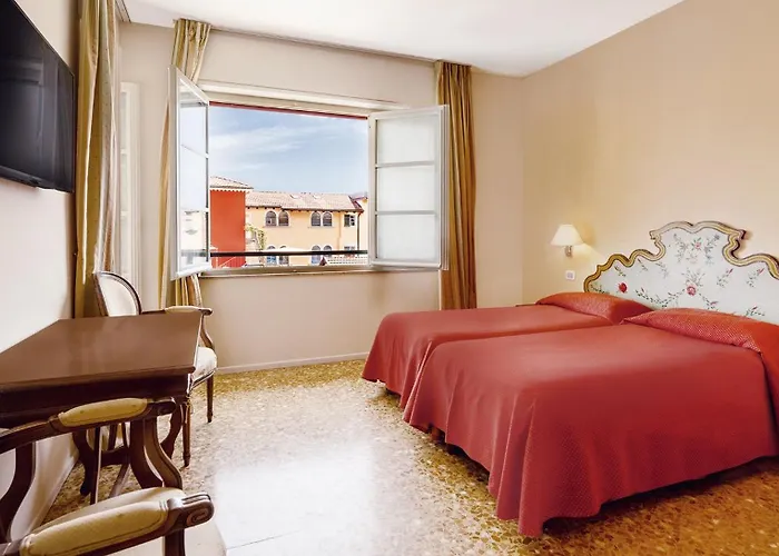 Apartmanhotel Residenza Dei Fiori Cannero Riviera