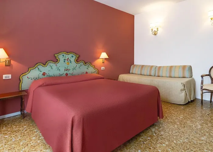 Residenza Dei Fiori 아파트호텔 카네로 리비에라