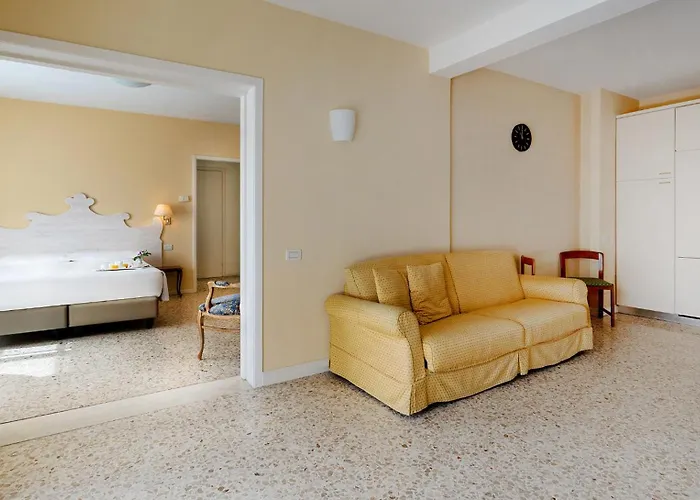 Lägenhetshotell Residenza Dei Fiori 4*