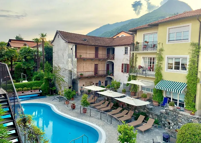 Residenza Dei Fiori 카네로 리비에라